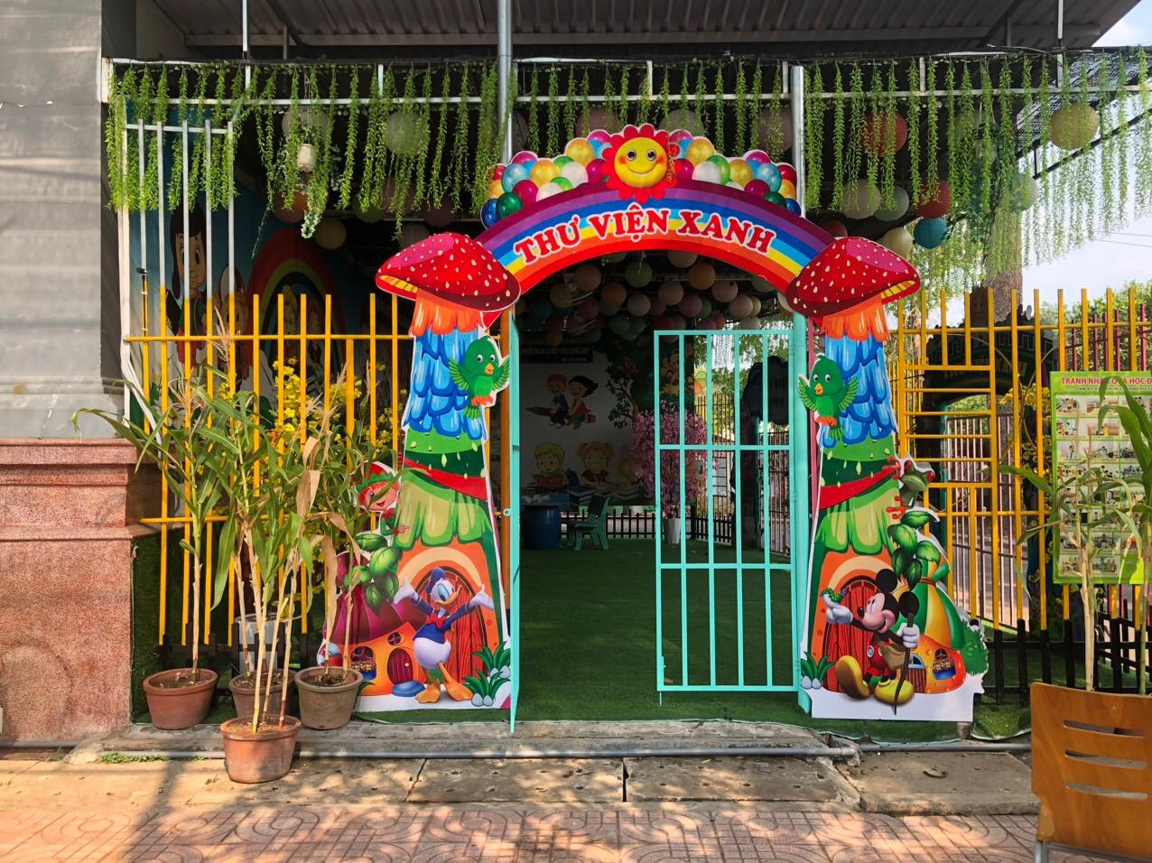 Cổng thư viện Xanh -In Decal cán Alu bế thành phẩm - Trường TH Lai Uyên-1.JPG